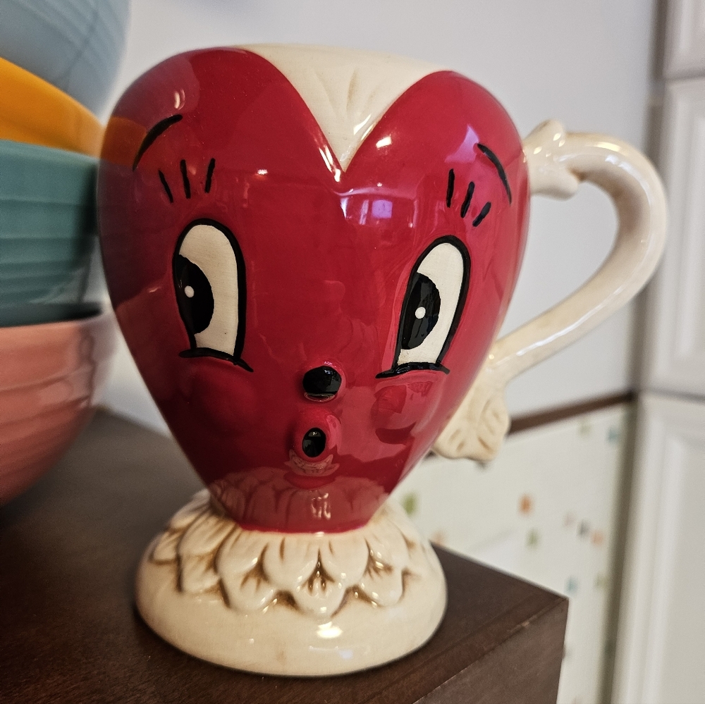 Johanna Parker Anthropomorphic Heart Mug New